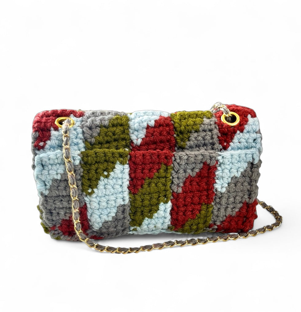 Patrón de bolso de hombro Tabby 20 a crochet con acolchado patchwork (Descarga en PDF)